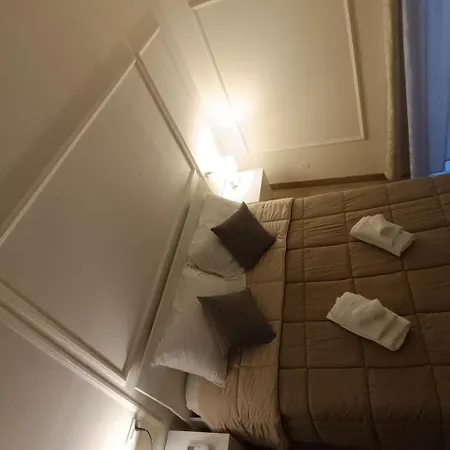 Domus San Pietro Bed & Breakfast *