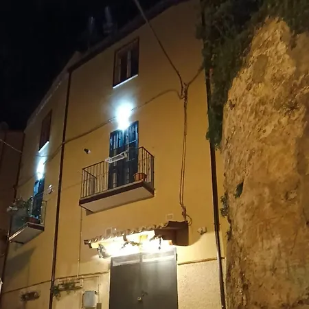 Domus San Pietro Bed & Breakfast 4*