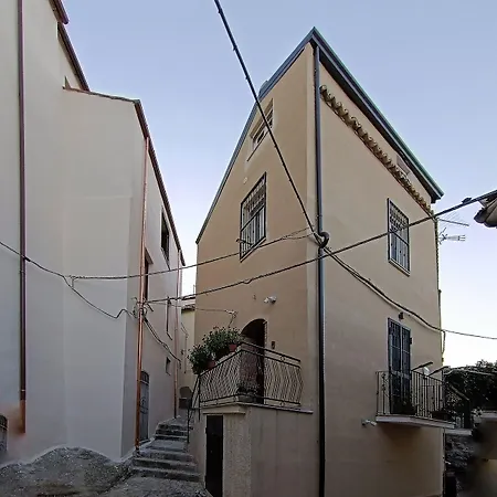 Domus San Pietro Bed and breakfast Rossano